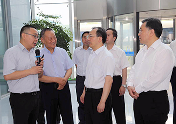 国务委员、国务院秘书长， 时任江苏省委书记吴政隆调研九五至尊VI科技